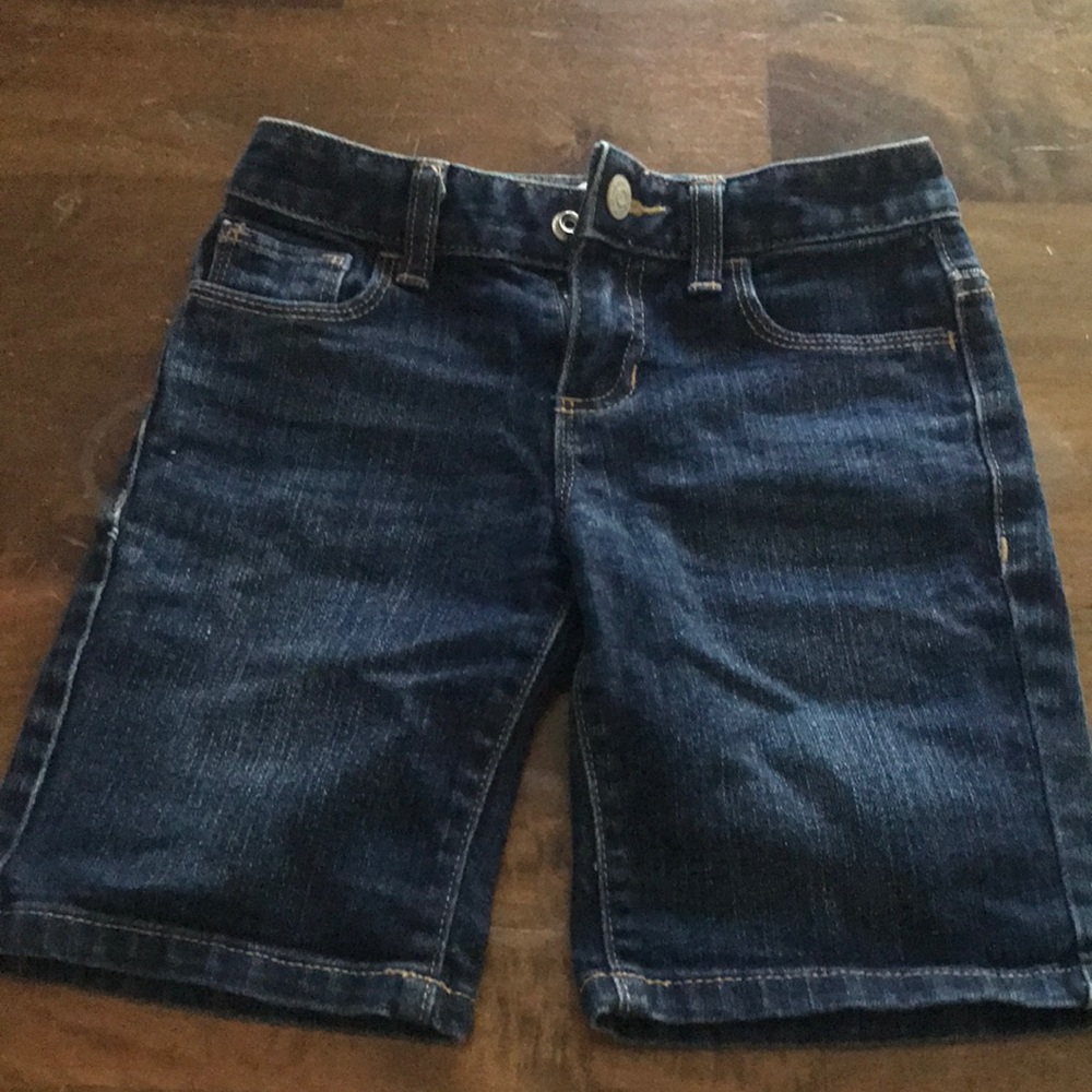 Old Navy 8Slim denim shorts